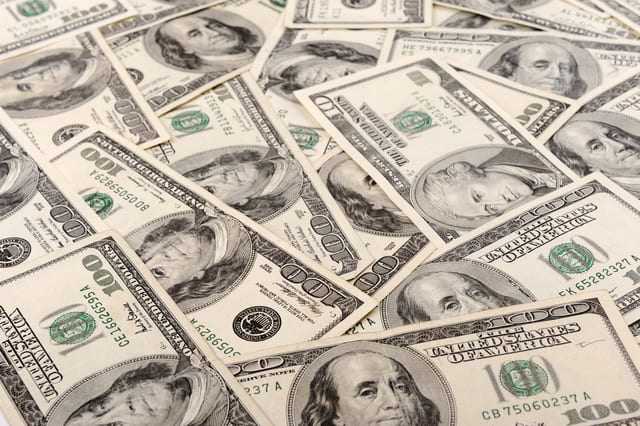100 dolares